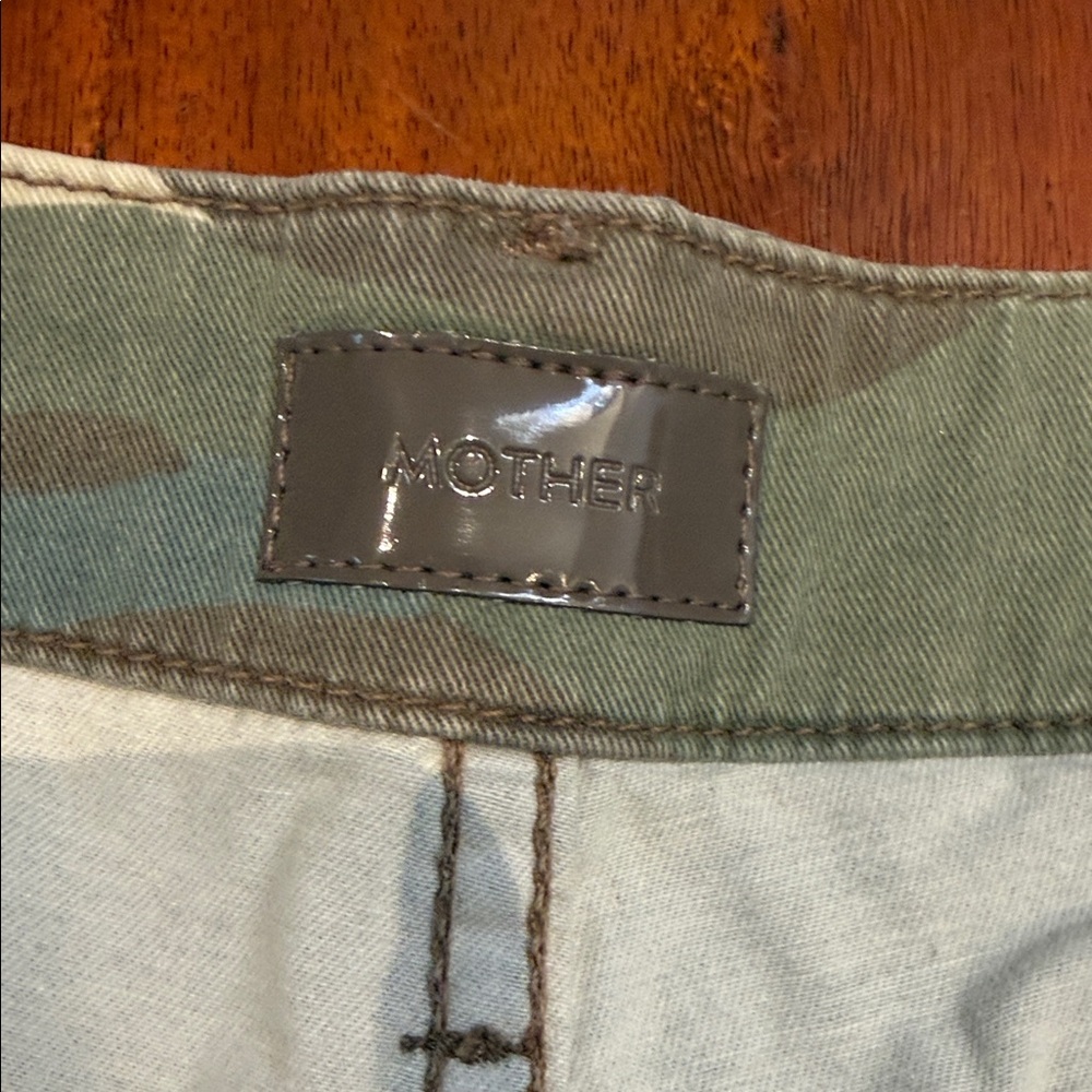 MOTHER “The Shaker” Chopped Cropped Pants- Size 26. - Picture 6 of 10